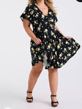 torrid black and gold dress Retro Chic | Dresses | Retro Chic With Floral Embroidery Category:NEW YEARS EVE